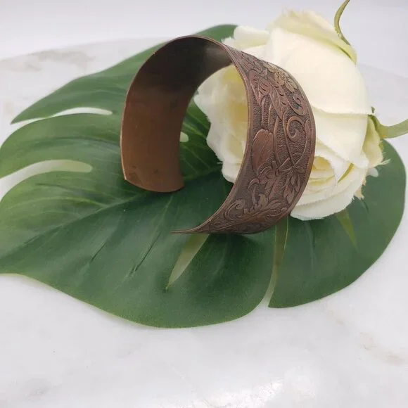 Vintage Handmade Genuine Solid Copper Floral Vine Relief Engraved Cuff Bracelet